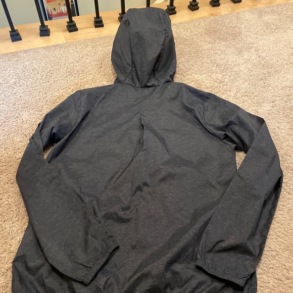 ASICS Running Jacket - Picture 4 of 6